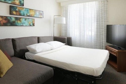 Queen Studio Near Watermark Community Church DAL Luxury Bookings