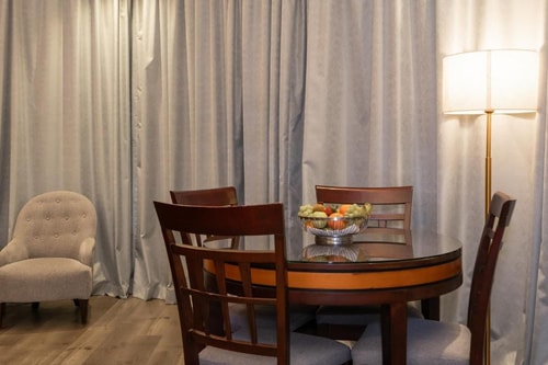 King Suite Near Abroad Lovers 1 Luxury Bookings