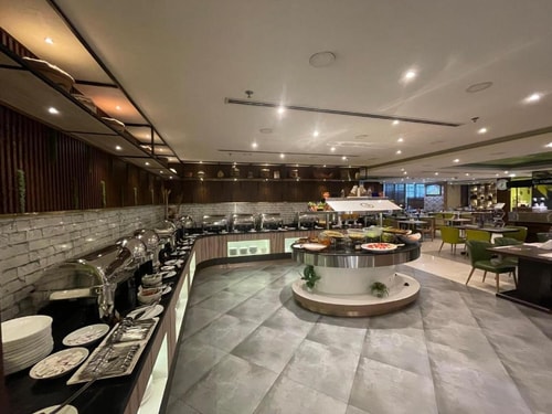 Deluxe Double Or Twin Room Near Citi Supermarket 15 Luxury Bookings
