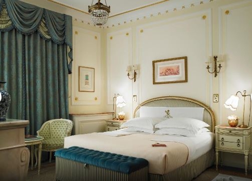 Superior King Room Near Skarstedt Gallery LON Luxury Bookings