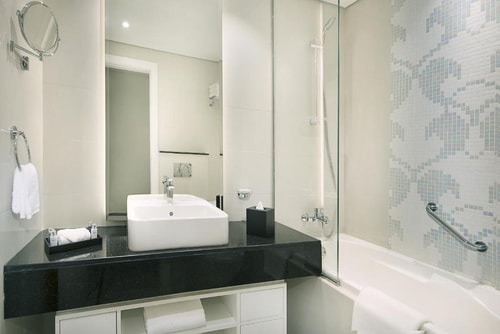Three Bedroom Suite Near Bay Square Dubai 6 Luxury Bookings