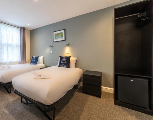 Double Or Twin Room Near Big Picture LON 1 Luxury Bookings