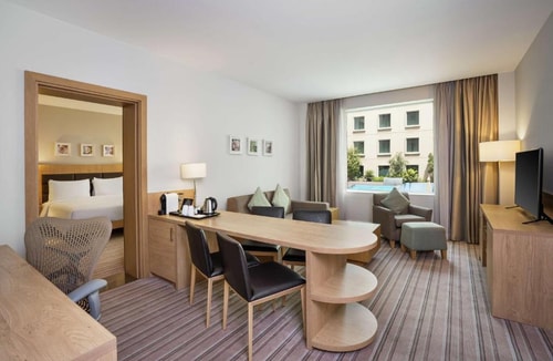 One Bedroom King Suite Near The B1 Mall Duabi 3 Luxury Bookings