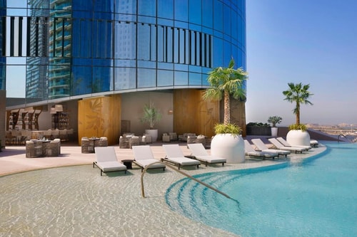 Deluxe King Room Near To Skydive Dubai 19 Luxury Bookings