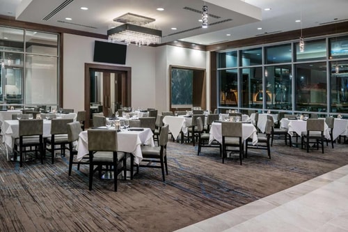 King Studio Suite Near George Bush Park HOU 4 Luxury Bookings