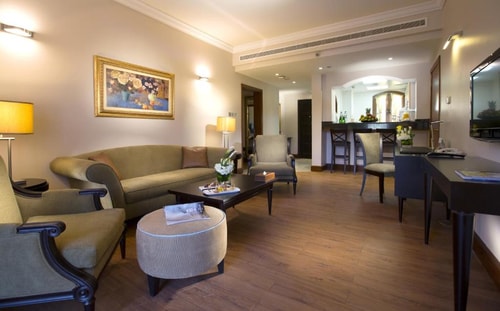 One Bedroom Villa Near Oasis Cafe 2 Luxury Bookings