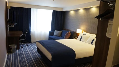 Double Room Near Normand Park LON 1 Luxury Bookings