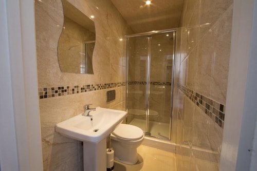 Double Or Twin Room Near Big Picture LON 12 Luxury Bookings