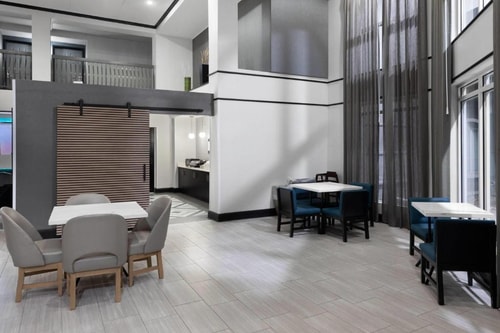 King Room Near BE Staffing Solutions HOU 15 Luxury Bookings
