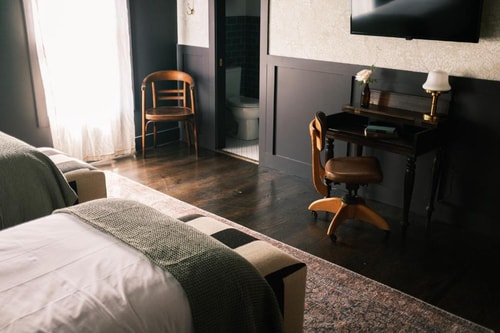 Standard Twin Room Near The UPS Store DAL 5 Luxury Bookings