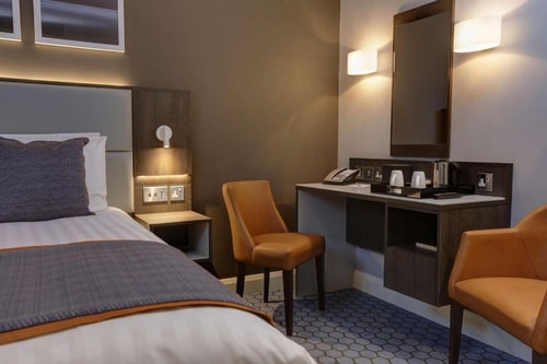 Standard Double Room Near Vauxhall Park LON 1 Luxury Bookings