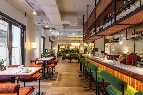 Superior Room Near Aldgate Square LON 9 Luxury Bookings