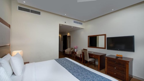 Standard King Or Twin Room Near Rayyan Mandi Rigga 3 Luxury Bookings