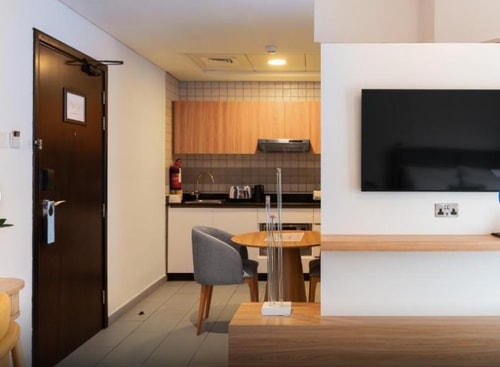 Executive Studio Apartment Near Metro Station 4 Luxury Bookings