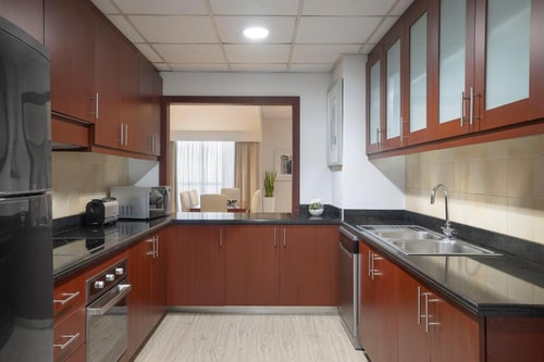 3 Bedroom Family Suite Balcony Near Marina Beach 5 Luxury Bookings