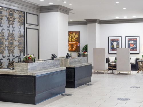 King Room Near Venture Commercial Real Estate DAL 14 Luxury Bookings