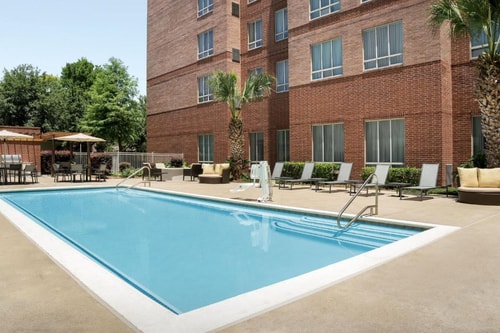 Queen Studio Near Beeler Memorial Pocket Park HOU 5 Luxury Bookings