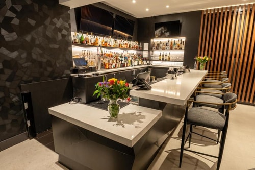 Standard King Room Near Arthur Storey Park HOU 10 Luxury Bookings