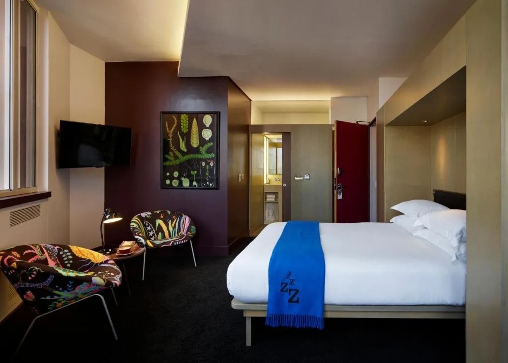 Deluxe Queen Room Near CitySport LON Luxury Bookings