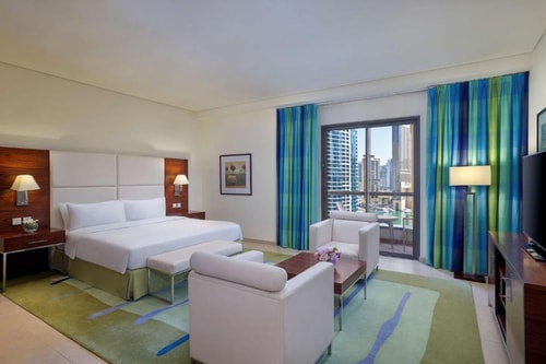 Junior King Suite With Balcony Near Marina Beach Luxury Bookings
