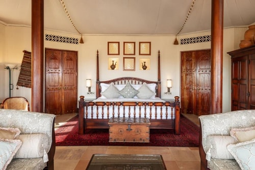 One Bedroom Villa With Private Pool Near Murqquab Luxury Bookings