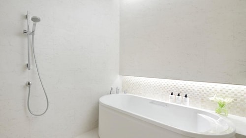 Two Bedroom Apartment Near Bayshore Beach Club 13 Luxury Bookings