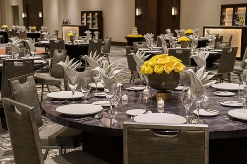 King Room Near Galleria Financial Center HOU 10 Luxury Bookings