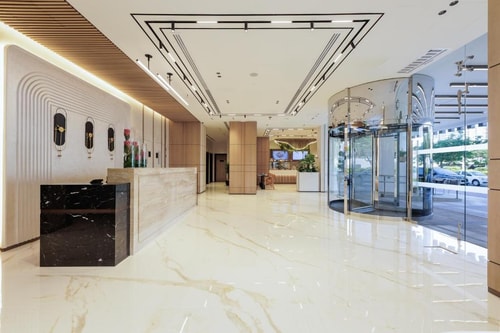 King Or Twin Room Near Yas Community Park JVC 7 Luxury Bookings