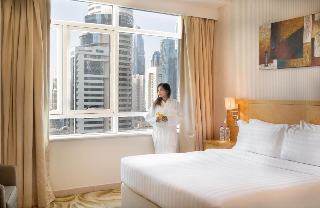 Premier 1 Bedroom Suite Near To Coffee Club JLT Luxury Bookings