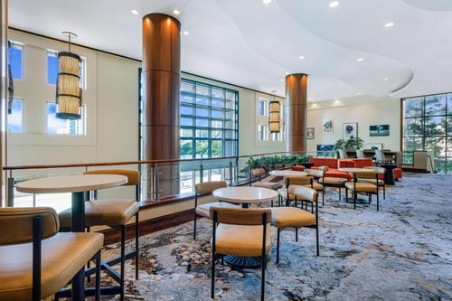 King Suite Near To Toyota Center HOU 7 Luxury Bookings