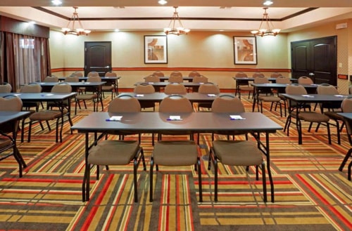 Standard Room Near Dallas Collision Center DAL 8 Luxury Bookings