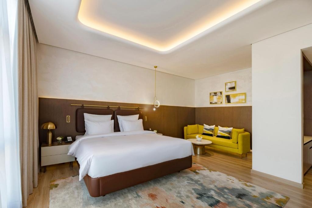 Premium King Room Near Jvt Community Park Dubai Luxury Bookings