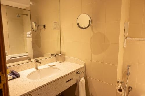 Executive Suite Near Ggico Metro Station 5 Luxury Bookings