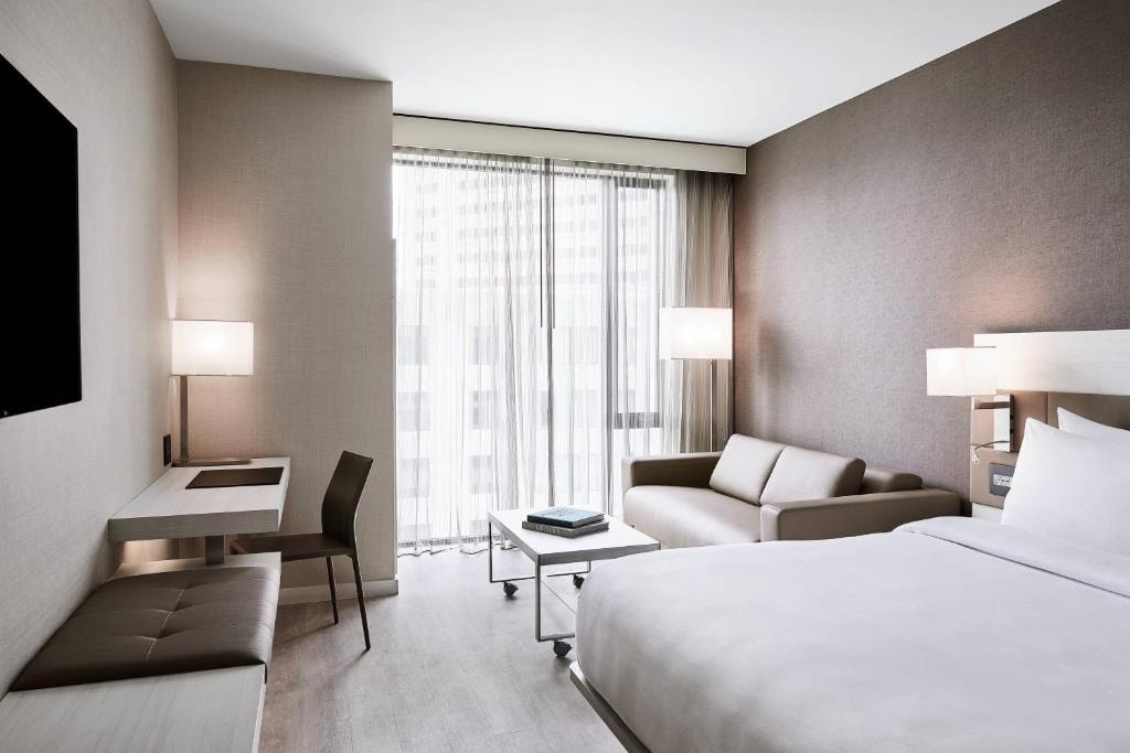 King Room Near One Galleria Tower I DAL Luxury Bookings