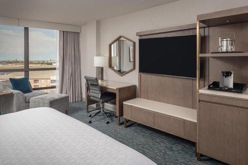 Guest Room Near Galleria Chevrolet DAL 1 Luxury Bookings