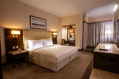 Premium King Or Twin Room Near Satwa Roundabout 2 Luxury Bookings