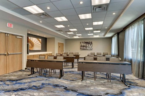 King Room Near University of Dallas DAL 12 Luxury Bookings