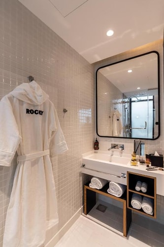 Standard Room Near by Motor City Dog Park 5 Luxury Bookings