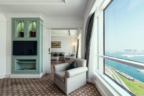 Luxury Club Suite Near France Consulate Dubai 5 Luxury Bookings