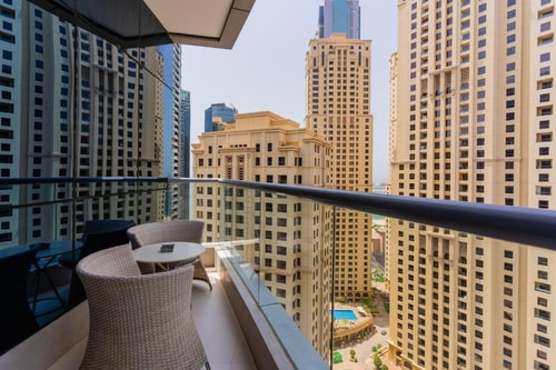 Two Bedroom Residence Near Sadaf Building 4 Luxury Bookings