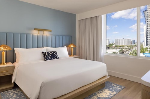 King Room City View Near Gateway Park MIA Luxury Bookings
