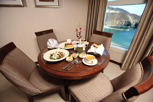 One Bedroom Panoramic Suite Near KhorFakkan Club 3 Luxury Bookings