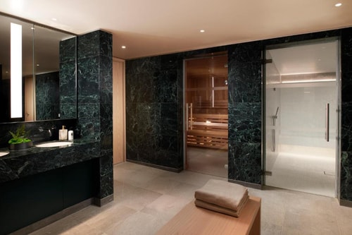 Deluxe Room Near Care England LON 11 Luxury Bookings