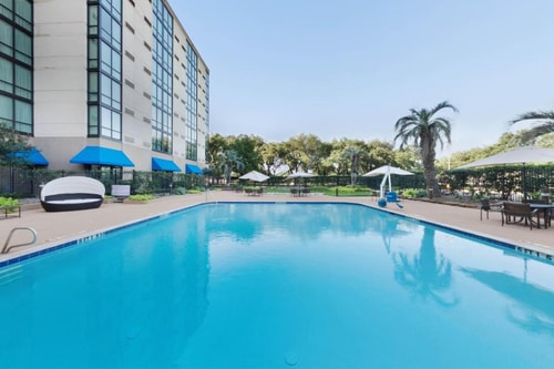 Queen Room Near CityView Park Houston HOU 13 Luxury Bookings