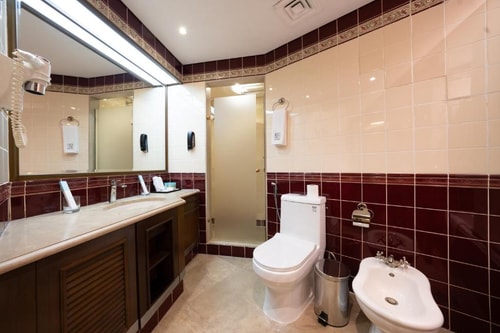 Premium King Or Twin Room Near Satwa Roundabout 5 Luxury Bookings