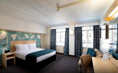 Standard Double Room Near Joymont Legal LON 3 Luxury Bookings