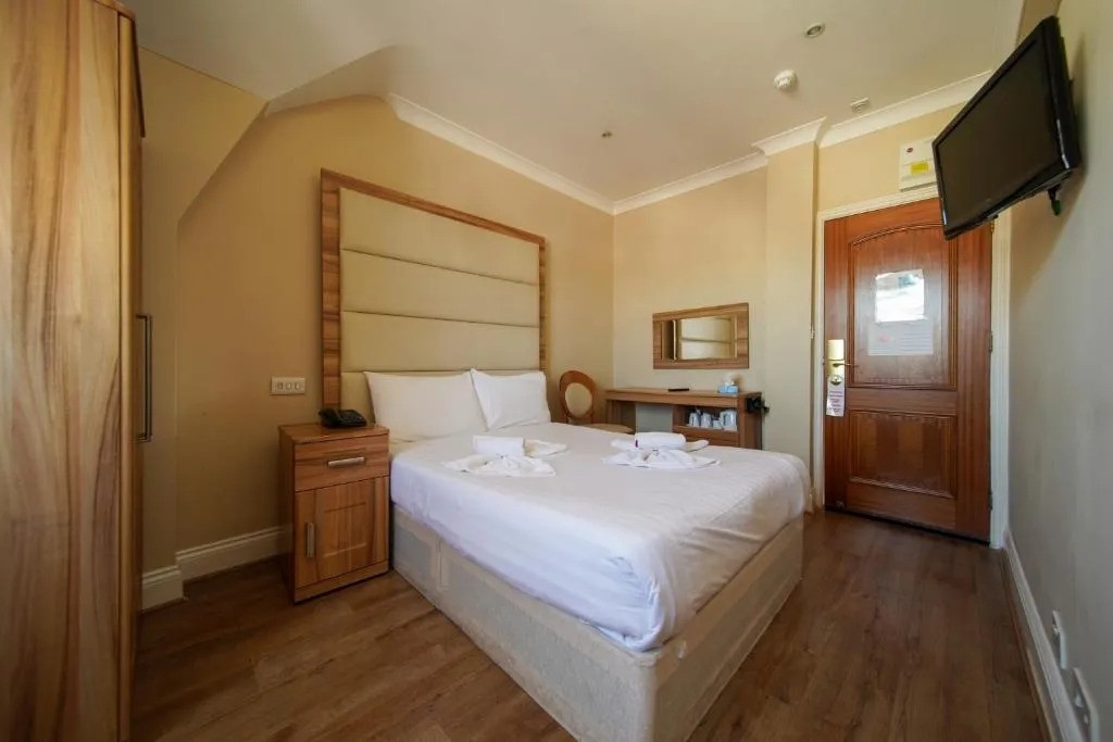 Double Room Near Sussex Gardens LON Luxury Bookings