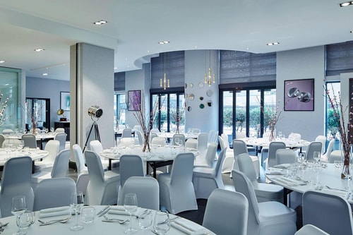 Deluxe King Room Near Forty Tree Green LON 12 Luxury Bookings