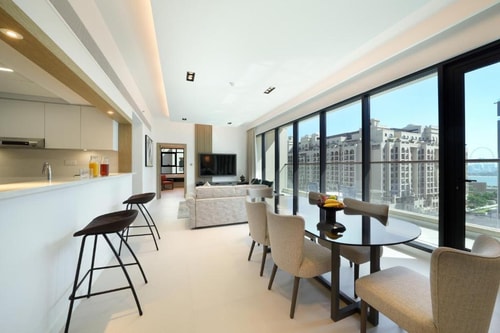 Deluxe 2 Bedroom Apartment Pet Friendly At Palm 4 Luxury Bookings