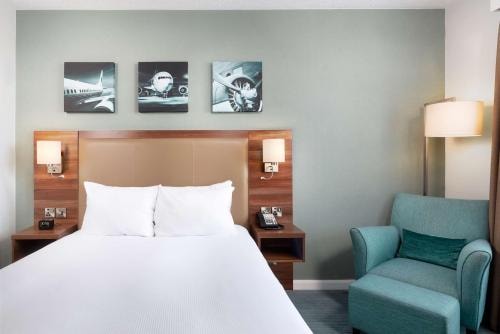 Queen Room Near E2 Staff Car Par LON 1 Luxury Bookings